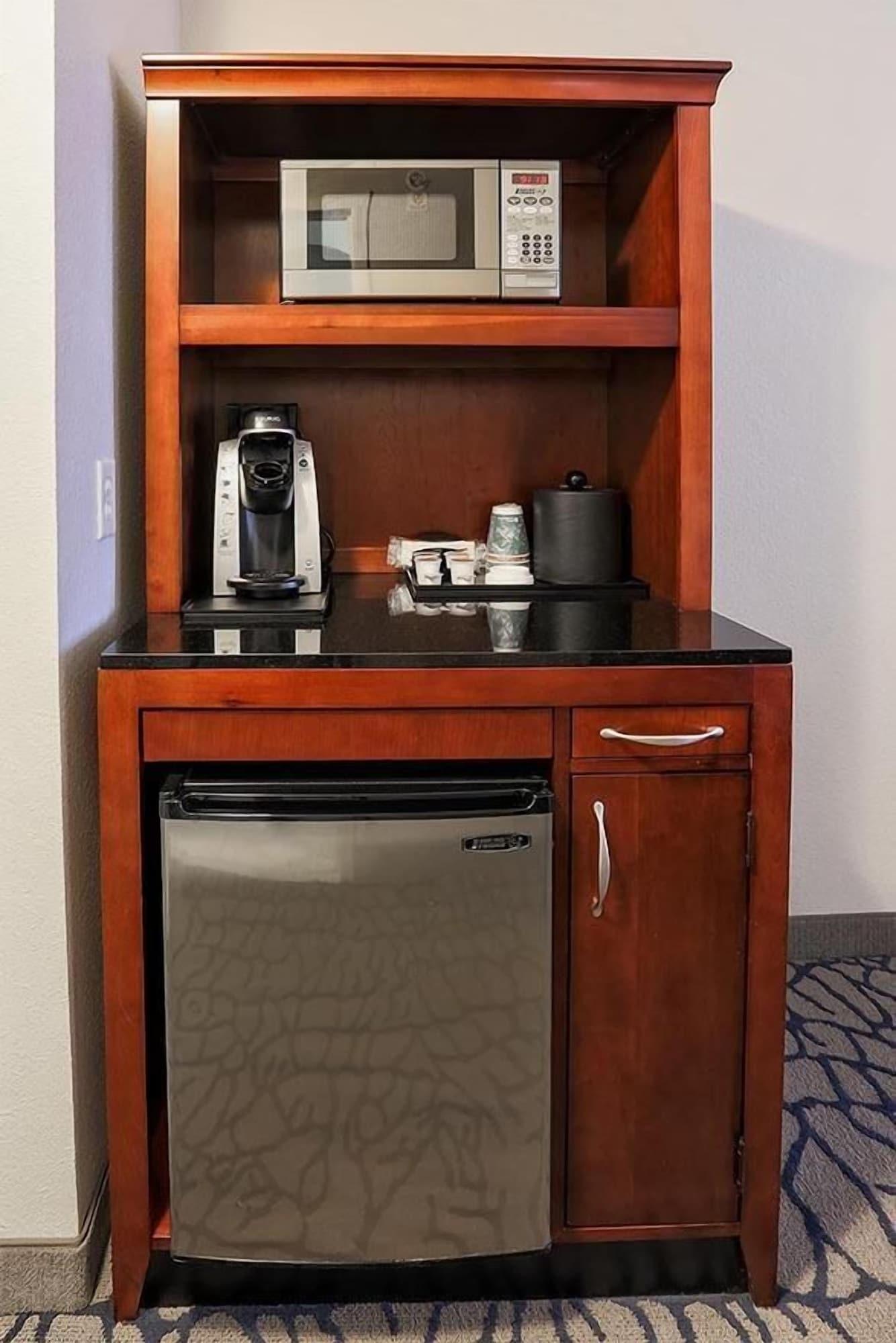 Hilton Garden Inn Addison Extérieur photo