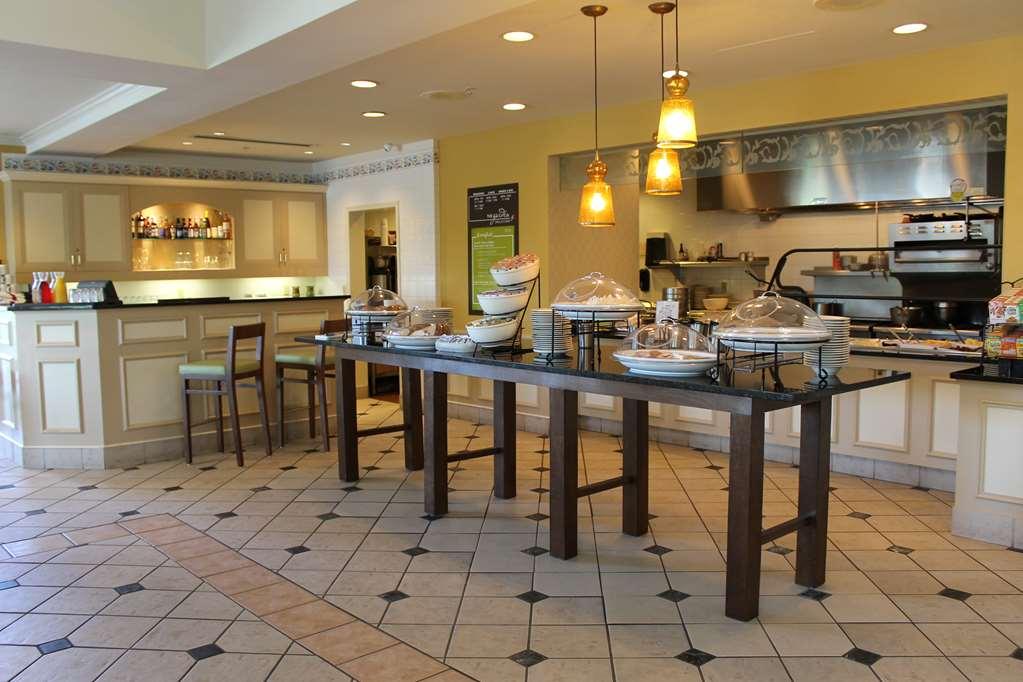 Hilton Garden Inn Addison Extérieur photo