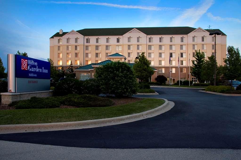 Hilton Garden Inn Addison Extérieur photo