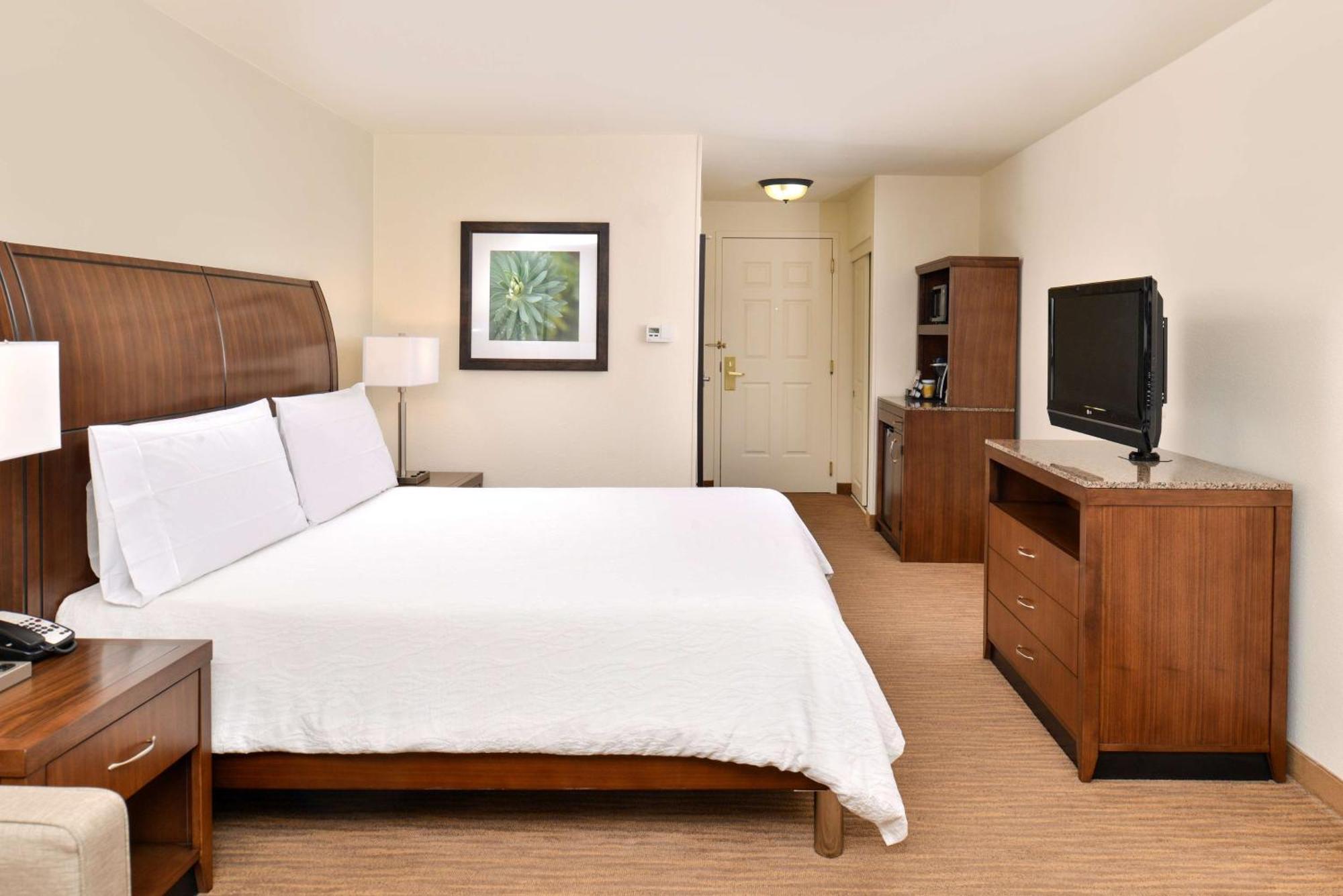 Hilton Garden Inn Addison Extérieur photo
