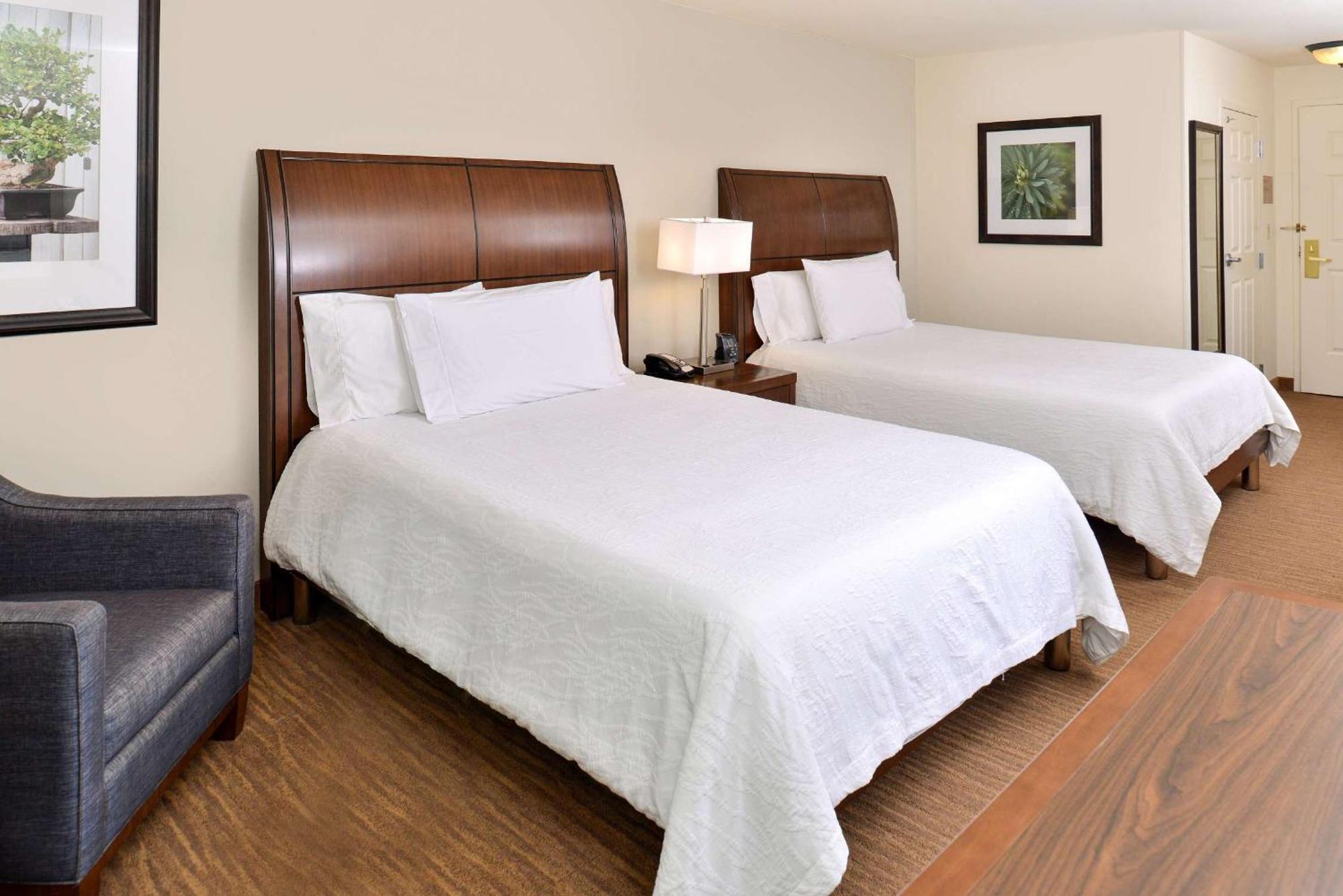Hilton Garden Inn Addison Extérieur photo