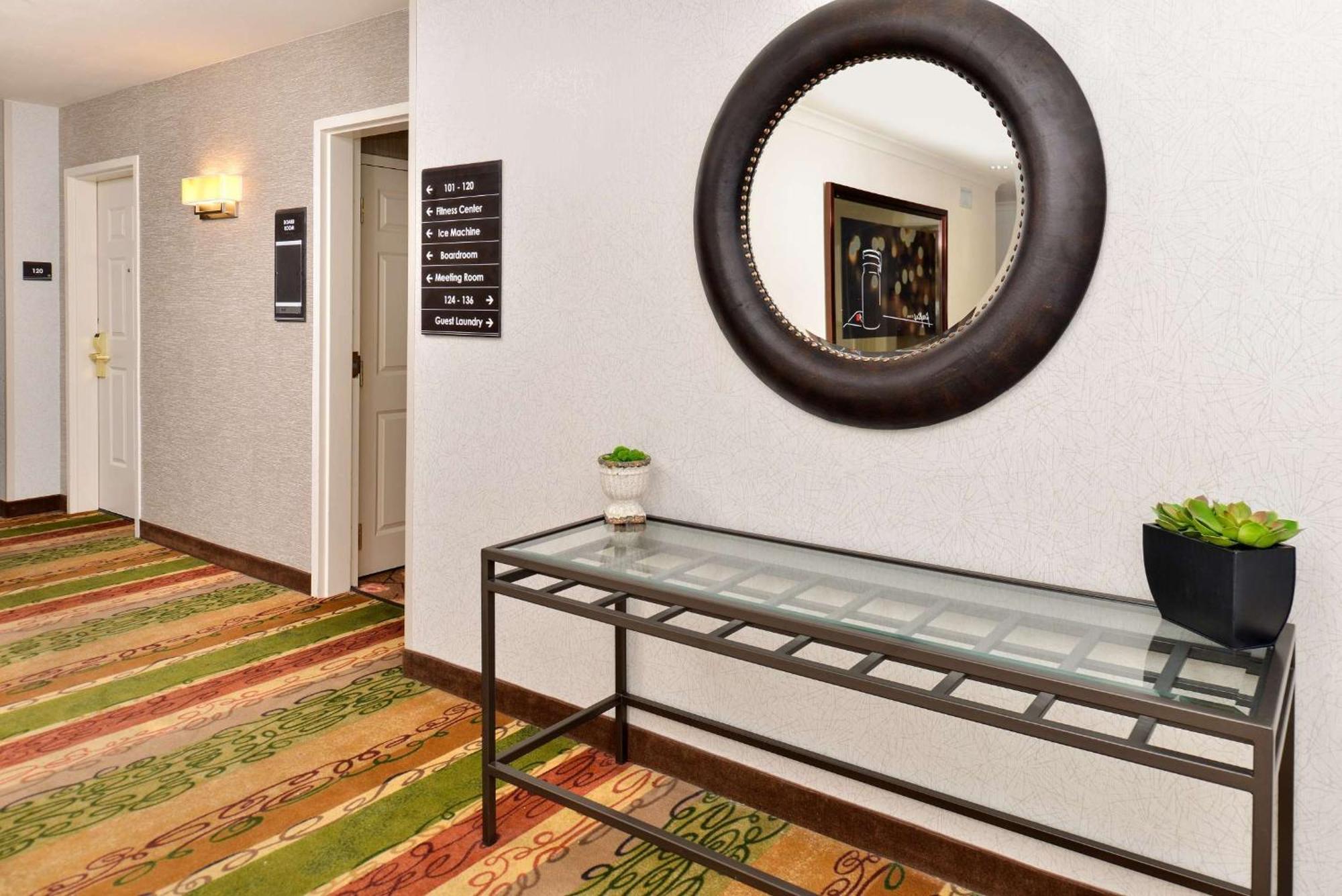 Hilton Garden Inn Addison Extérieur photo